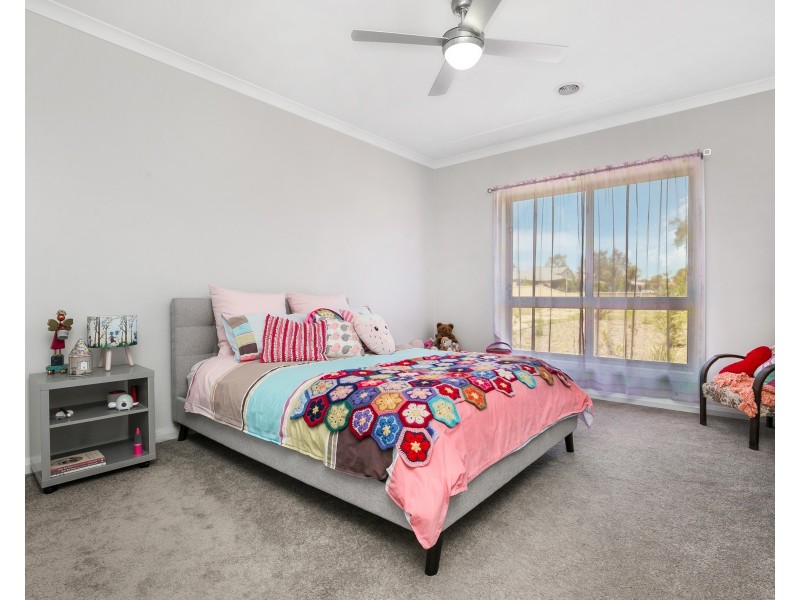 4 Airey Street, Huntly VIC 3551