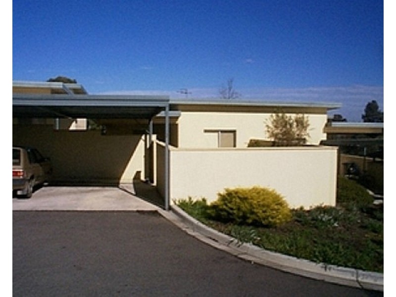 2/6 Race Street, Flora Hill VIC 3550