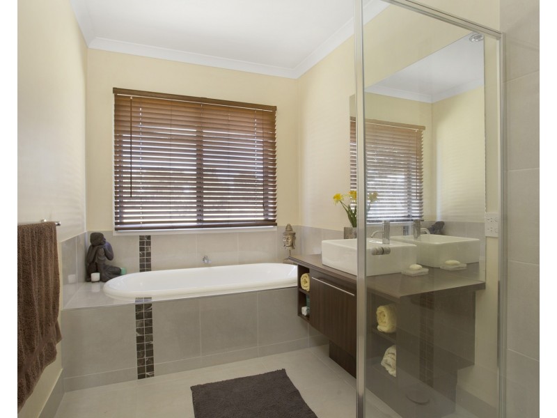 36 Alexander Road, Longlea VIC 3551