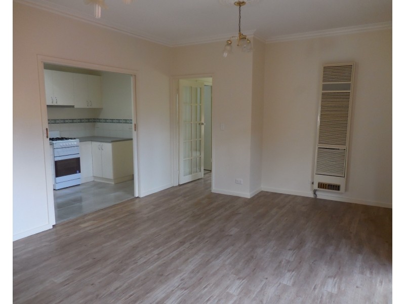 5 School Street, California Gully VIC 3556