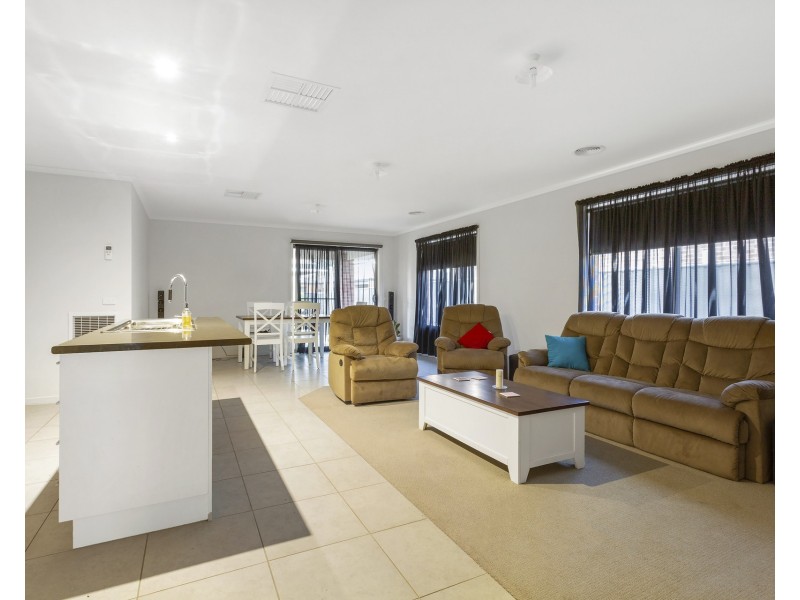 242 Station Street, Epsom VIC 3551
