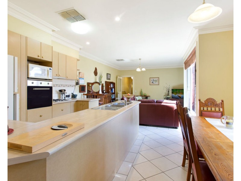 97 Olinda Street, Quarry Hill VIC 3550