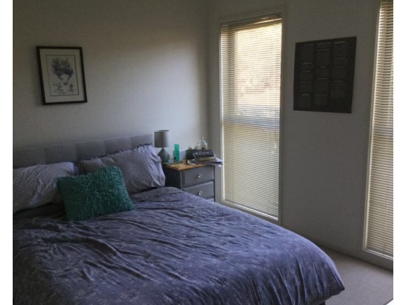 7B Cardogen Place, Kennington VIC 3550