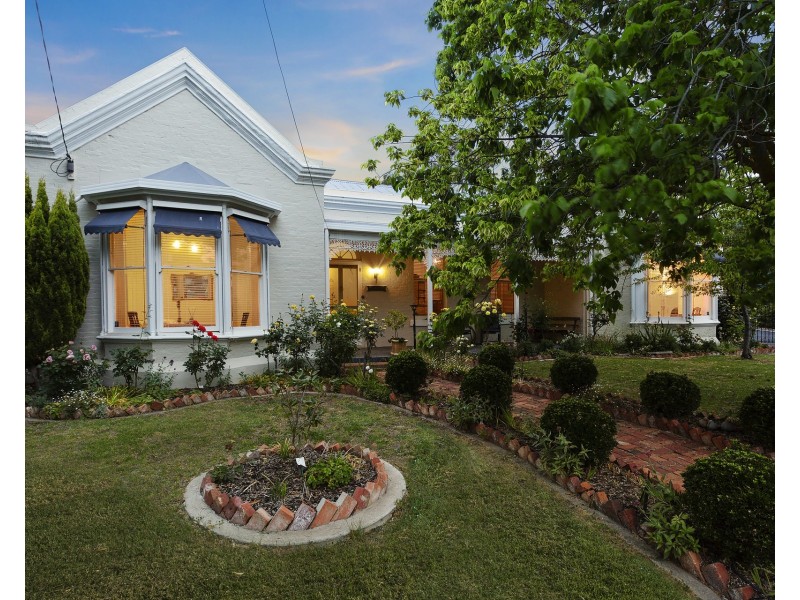 2 Myrnong Court, Kangaroo Flat VIC 3555