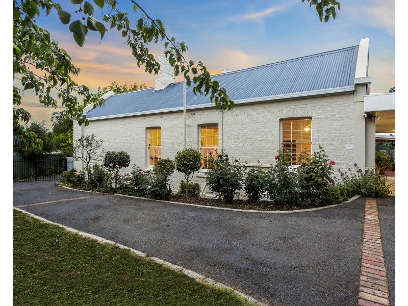 2 Myrnong Court, Kangaroo Flat VIC 3555