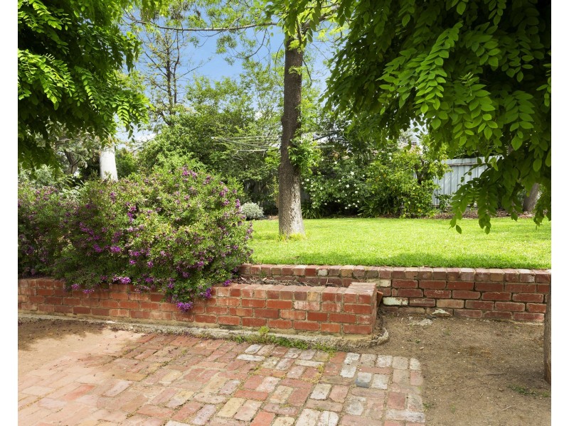 2 Myrnong Court, Kangaroo Flat VIC 3555