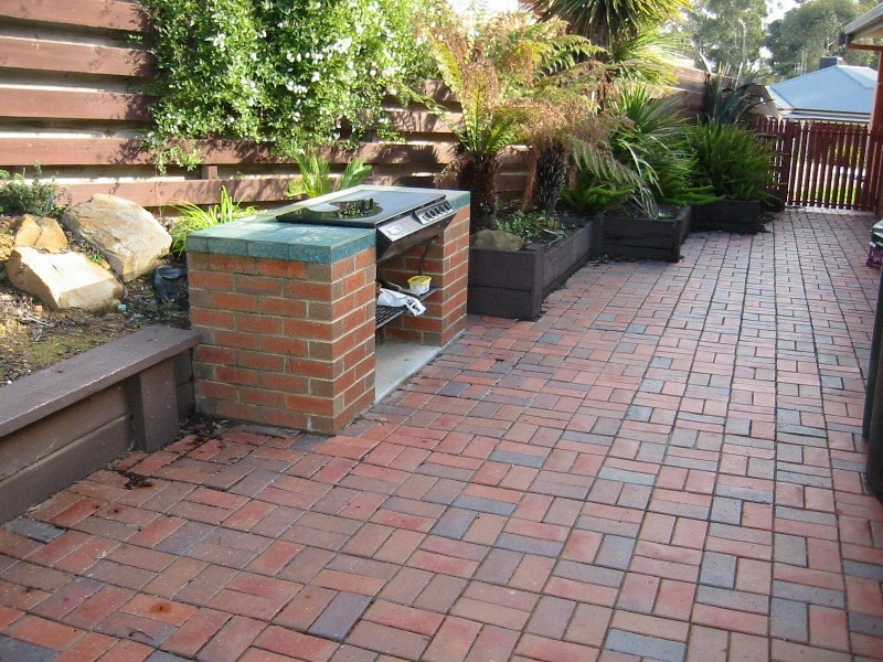 6 Benjamin Court, Flora Hill VIC 3550