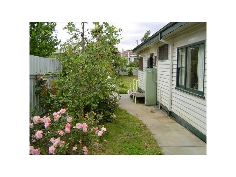 22 Clarence Avenue, Kennington VIC 3550