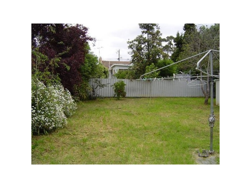 22 Clarence Avenue, Kennington VIC 3550