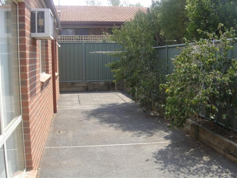 16 Jeffrey Avenue, Flora Hill VIC 3550