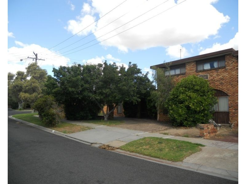 9 Primrose Court, Flora Hill VIC 3550