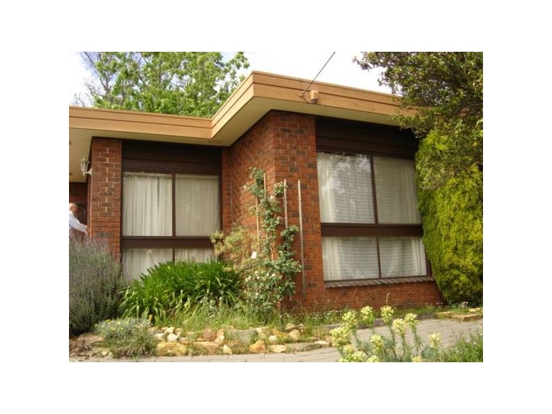 1 Graham Street, Quarry Hill VIC 3550