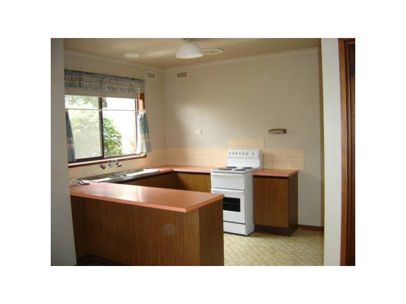 1 Graham Street, Quarry Hill VIC 3550