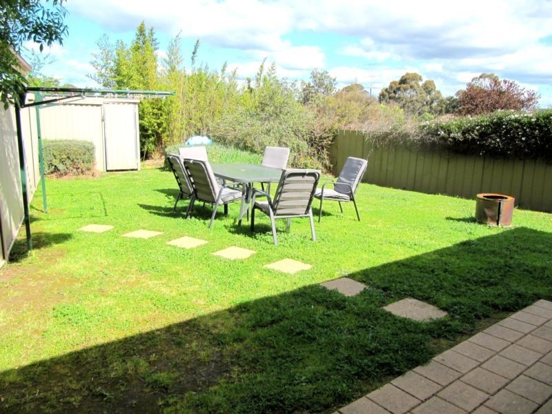 1 Commins Place, Flora Hill VIC 3550