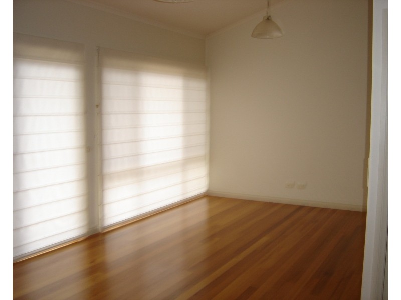 2/50 Houlahan Street, Flora Hill VIC 3550