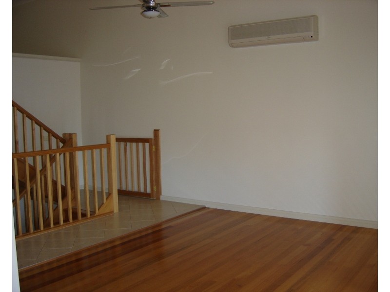 2/50 Houlahan Street, Flora Hill VIC 3550