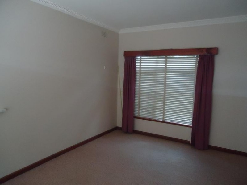 22 Mahon Avenue, Strathdale VIC 3550