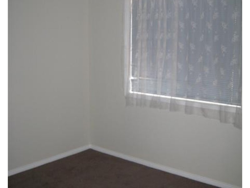 27 Derby Grove, Flora Hill VIC 3550