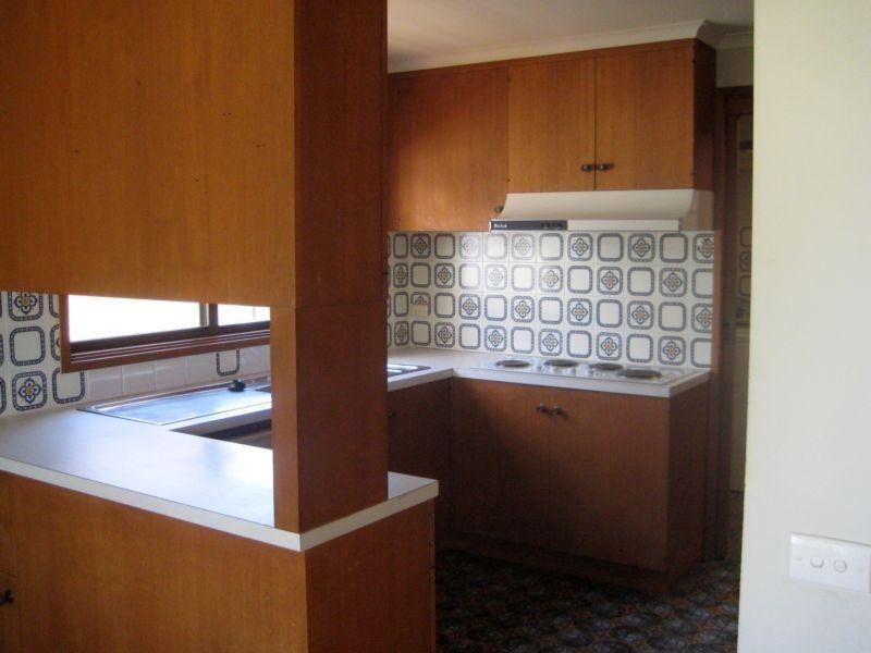 1/17 Wirth Street, Flora Hill VIC 3550