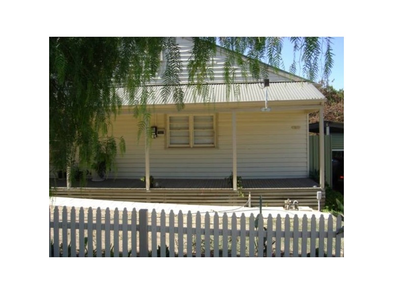 2 Knape Street, Long Gully VIC 3550