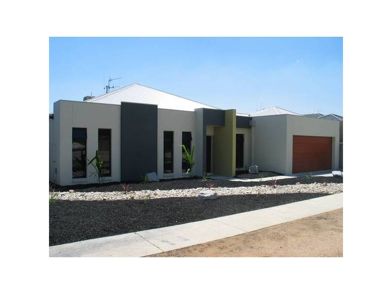 6 Ruby Street, White Hills VIC 3550