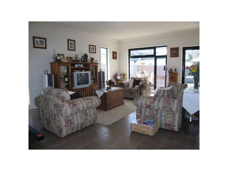 6 Ruby Street, White Hills VIC 3550