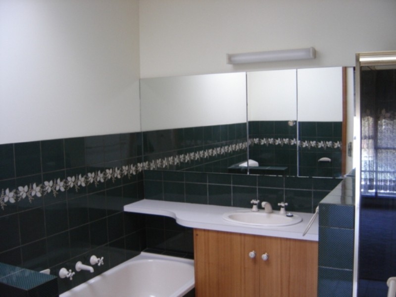 311A Rowan Street, Bendigo VIC 3550