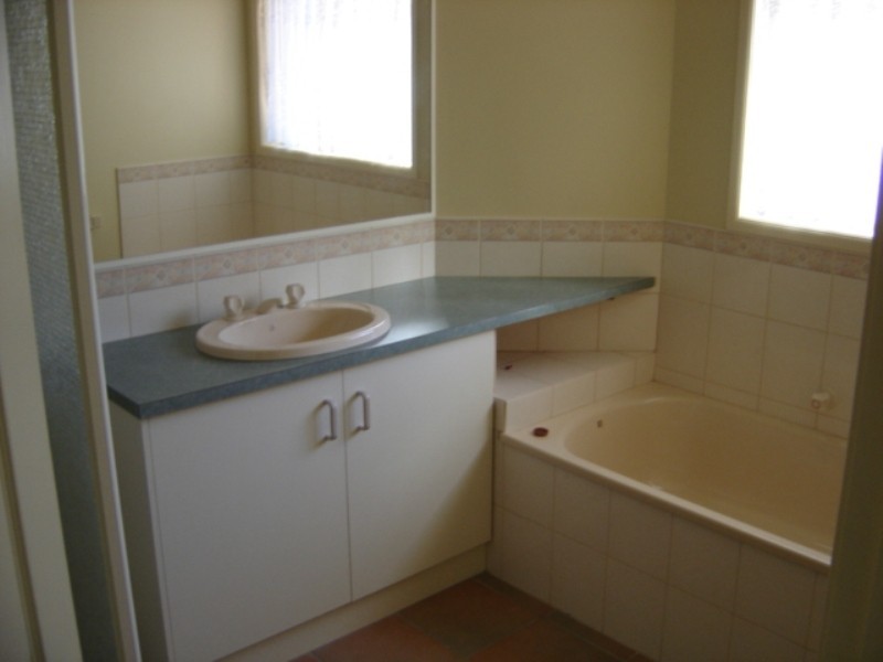 10 Harley Mews, Strathdale VIC 3550