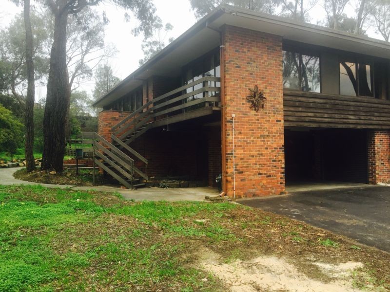 60 Race Street, Flora Hill VIC 3550