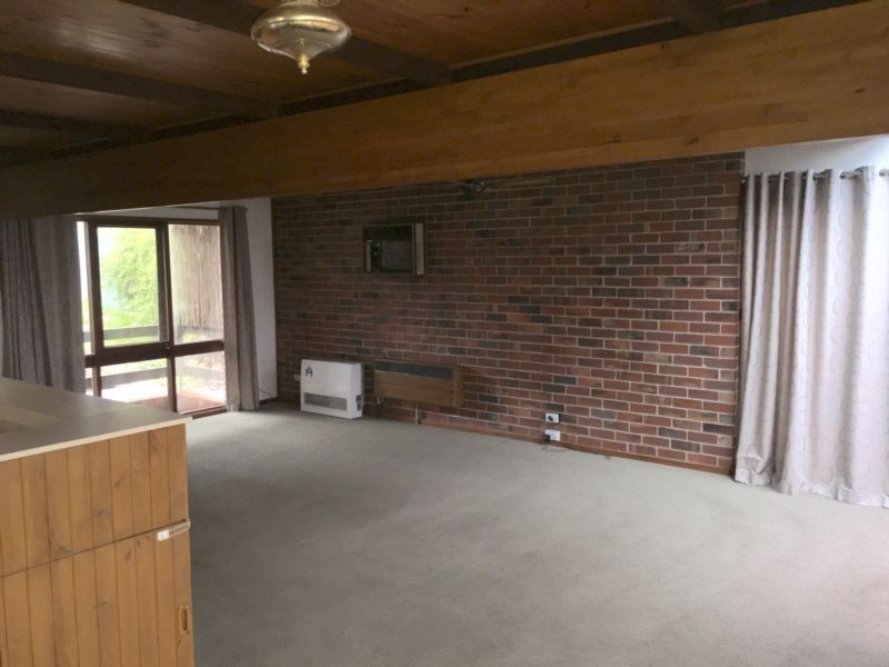 60 Race Street, Flora Hill VIC 3550