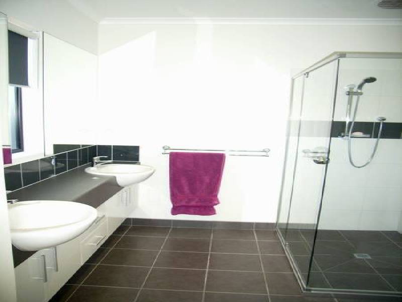 4 Peacock Drive, Epsom VIC 3551