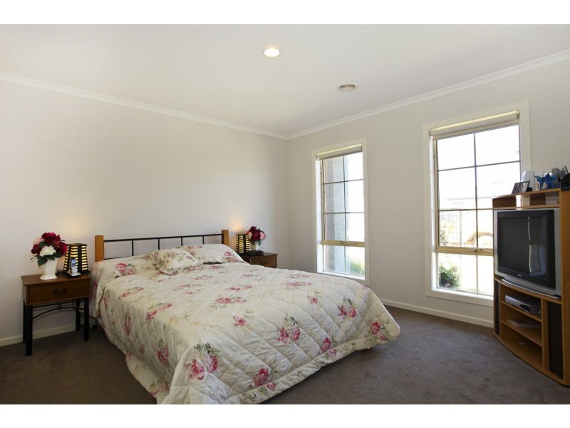 50 Peacock Drive, Epsom VIC 3551