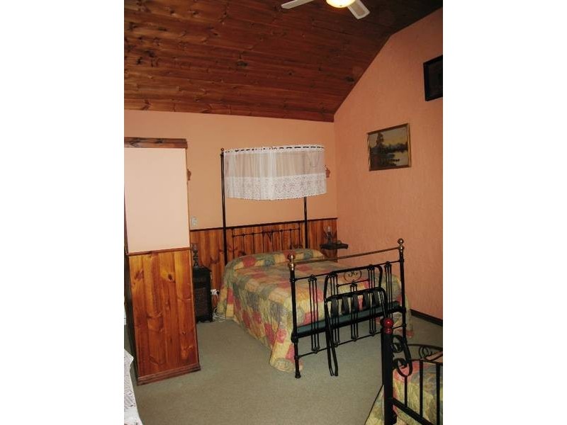 1 Corner Bendigo & Allans Road Maldon, Bendigo VIC 3550