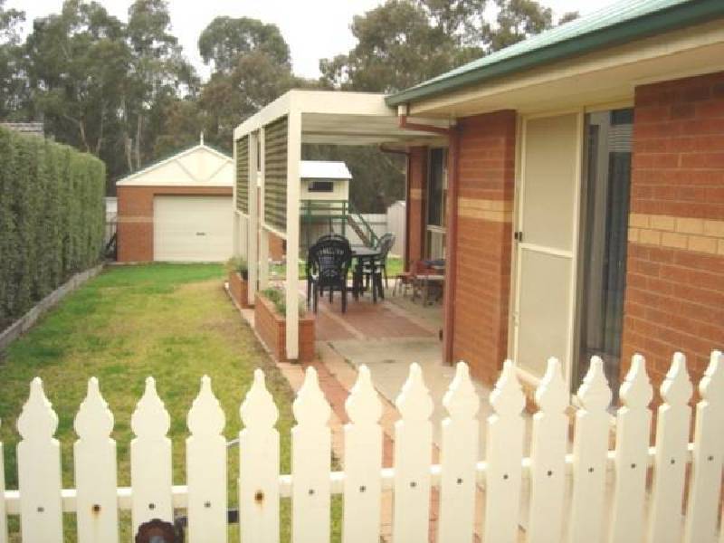 17A Chapel Street, Kangaroo Flat VIC 3555