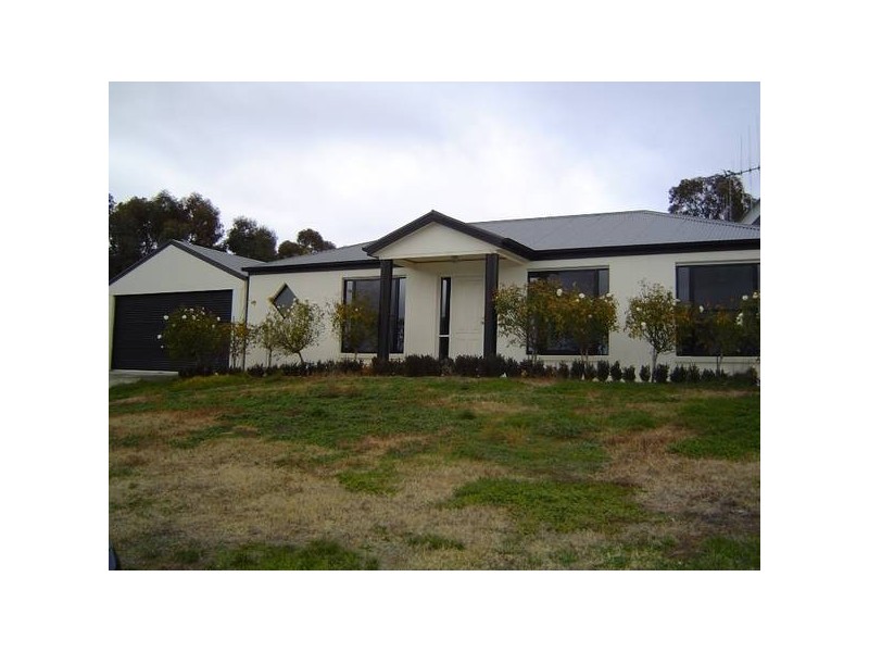 3 Tasman Court, Kangaroo Flat VIC 3555