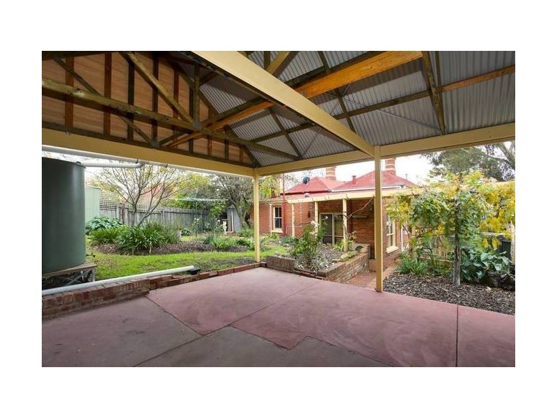 4 Carpenter Street, Quarry Hill VIC 3550