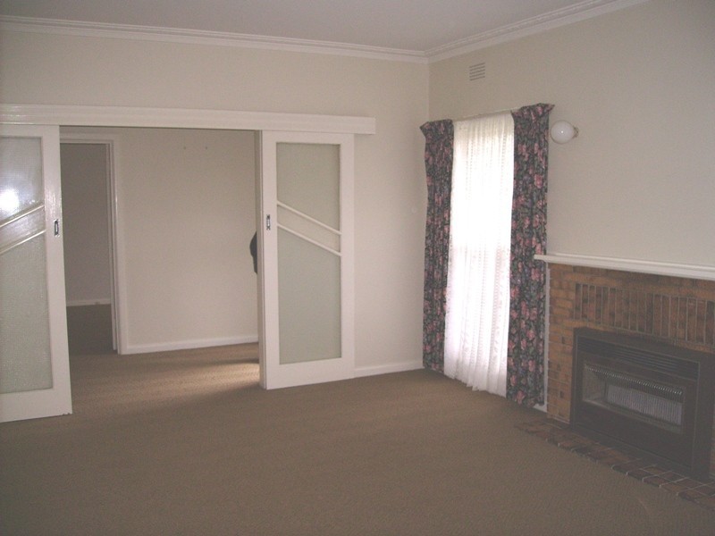 31 College Crescent, Flora Hill VIC 3550