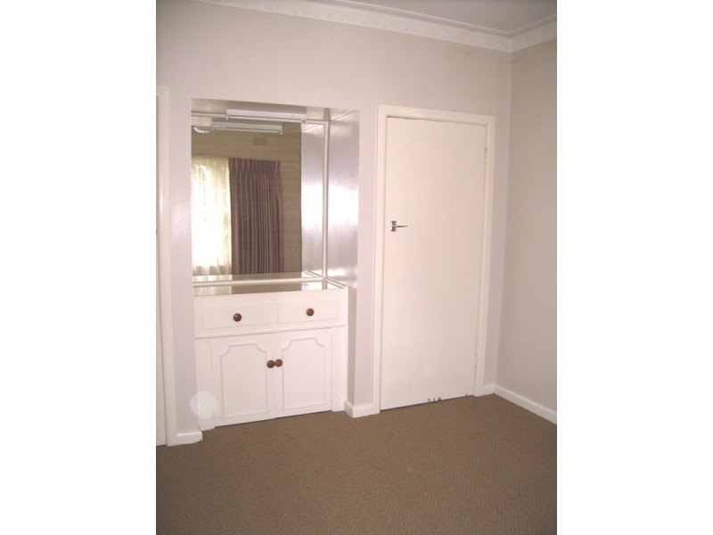 31 College Crescent, Flora Hill VIC 3550