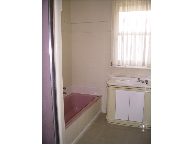 31 College Crescent, Flora Hill VIC 3550