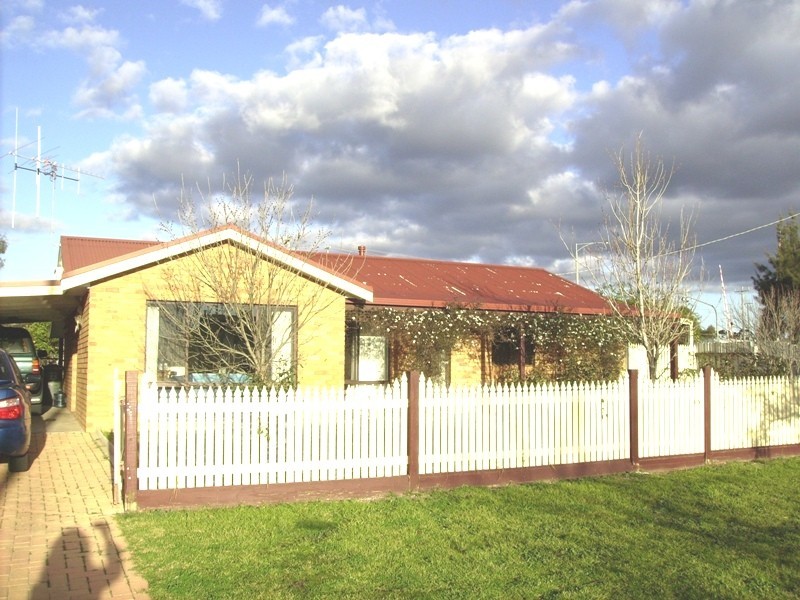 33 Poplar Street, Golden Square VIC 3555