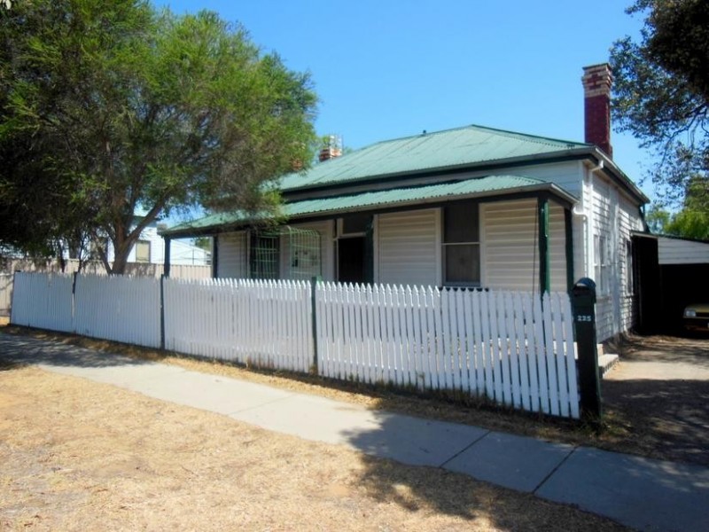 225 Arnold Street, Bendigo VIC 3550