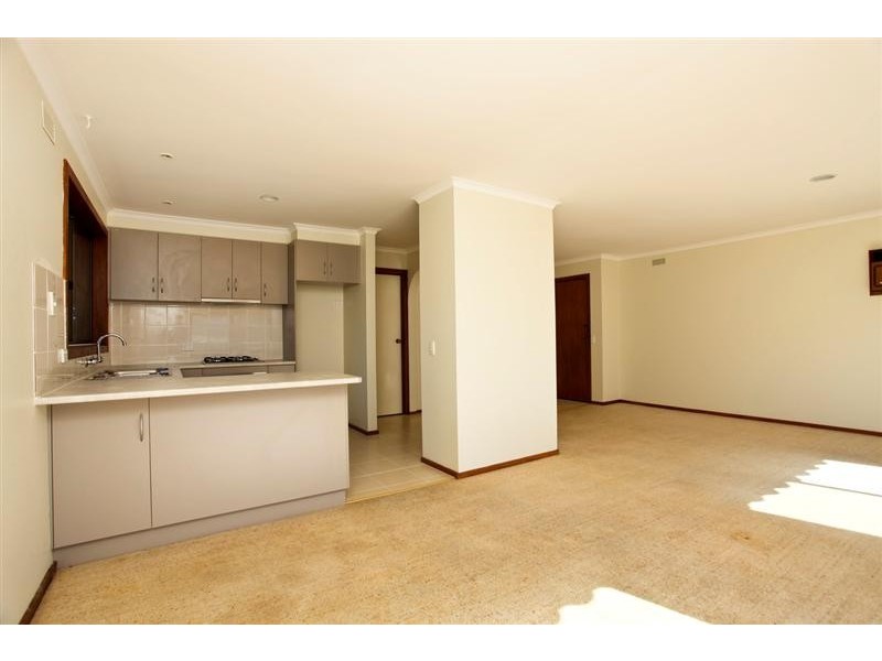 83 Browning Street, Kangaroo Flat VIC 3555