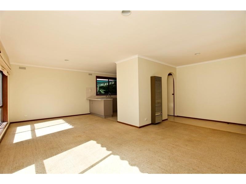 83 Browning Street, Kangaroo Flat VIC 3555
