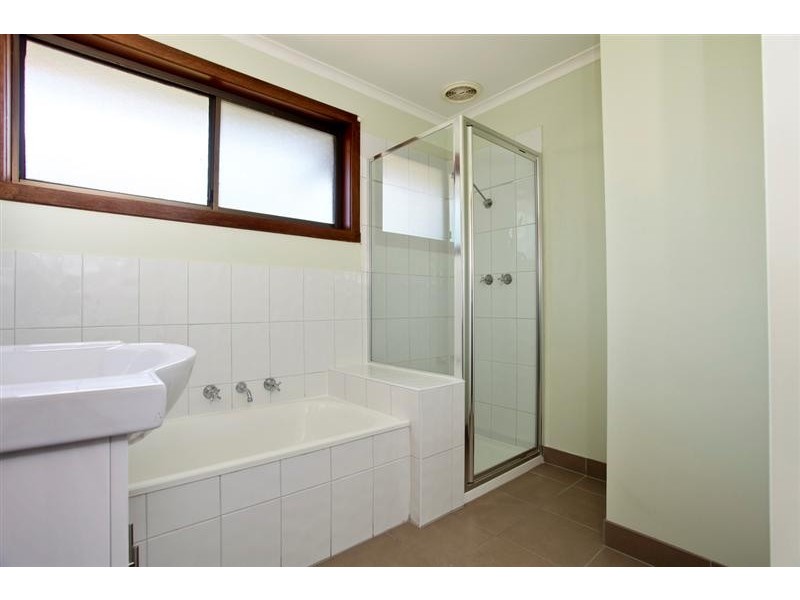 83 Browning Street, Kangaroo Flat VIC 3555