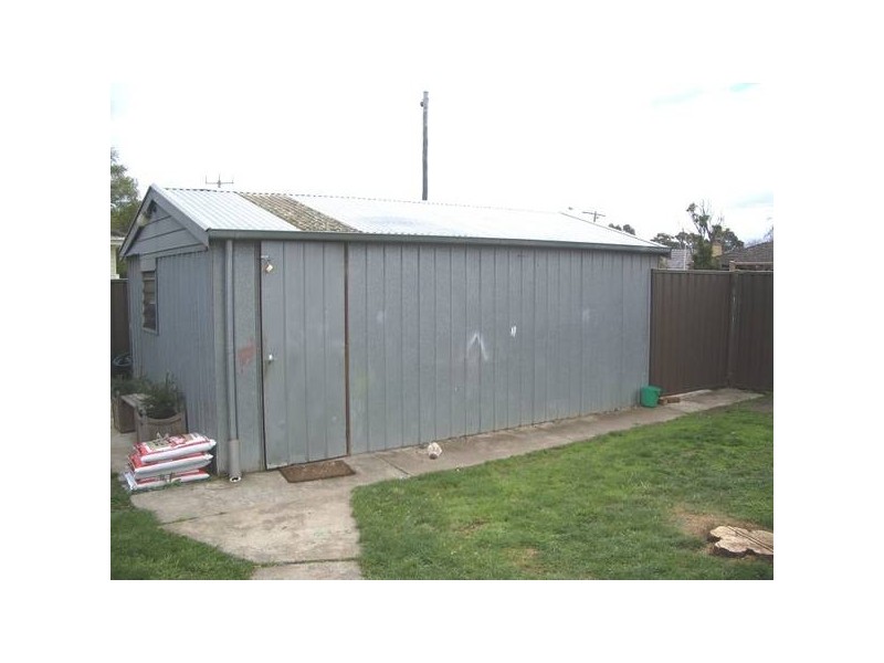 2 Elliott Street, Golden Square VIC 3555