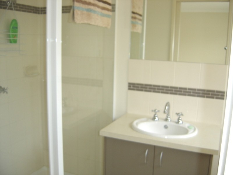 4a Theodore Street, Flora Hill VIC 3550