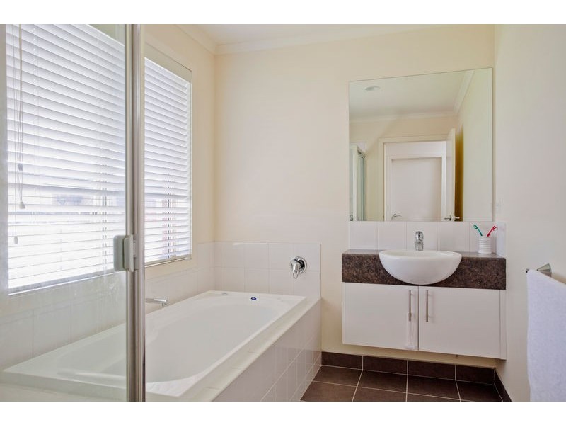 2 Gardenview Court, Epsom VIC 3551