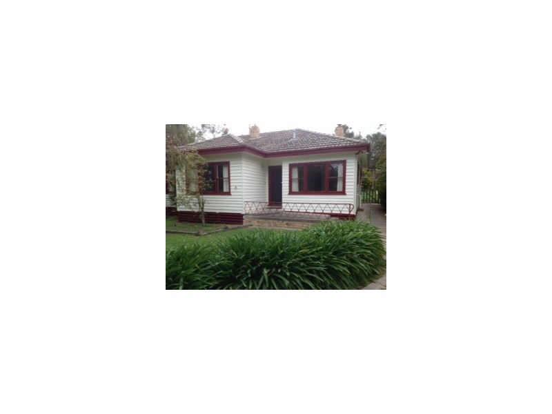 6 Collins Court, Kennington VIC 3550