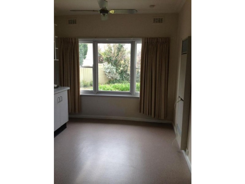 6 Collins Court, Kennington VIC 3550