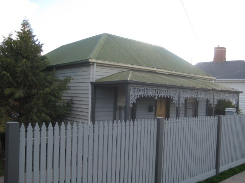 135 Eaglehawk Road, Long Gully VIC 3550